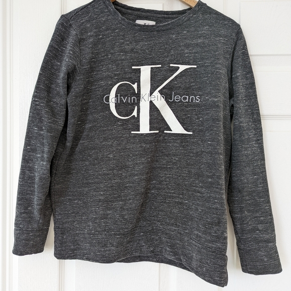 Calvin Klein Tops - Calvin Klein Sweatshirt